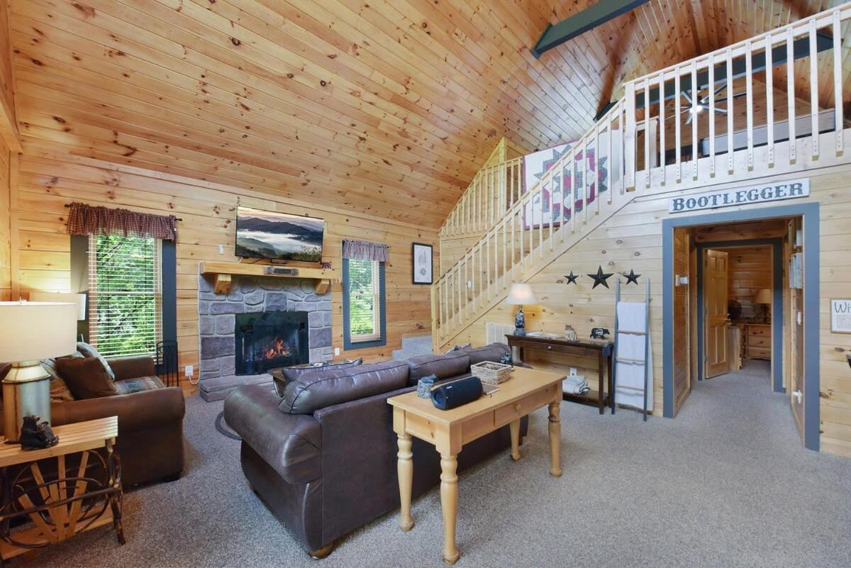 Ryes And Shine Bootlegger'S Cabin! Hot Tub* Pool* Arcade* Billiards *Ev * Pet Friendly سيفيرفيل المظهر الخارجي الصورة