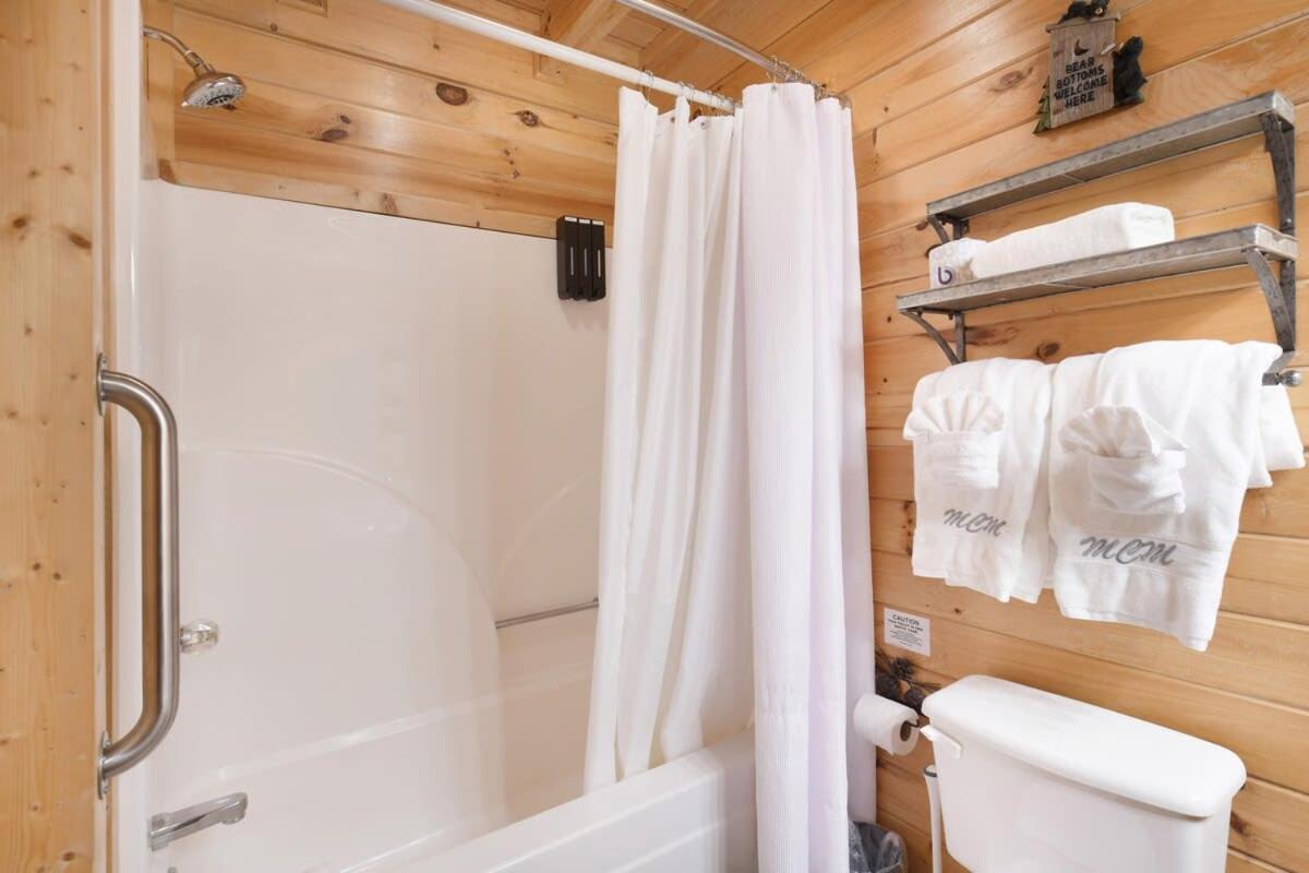 Ryes And Shine Bootlegger'S Cabin! Hot Tub* Pool* Arcade* Billiards *Ev * Pet Friendly سيفيرفيل المظهر الخارجي الصورة