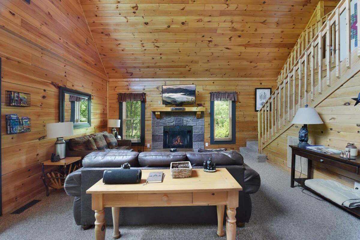Ryes And Shine Bootlegger'S Cabin! Hot Tub* Pool* Arcade* Billiards *Ev * Pet Friendly سيفيرفيل المظهر الخارجي الصورة