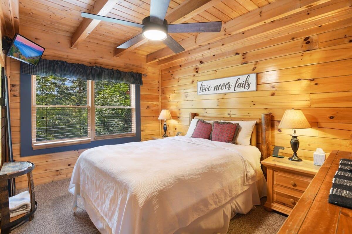 Ryes And Shine Bootlegger'S Cabin! Hot Tub* Pool* Arcade* Billiards *Ev * Pet Friendly سيفيرفيل المظهر الخارجي الصورة