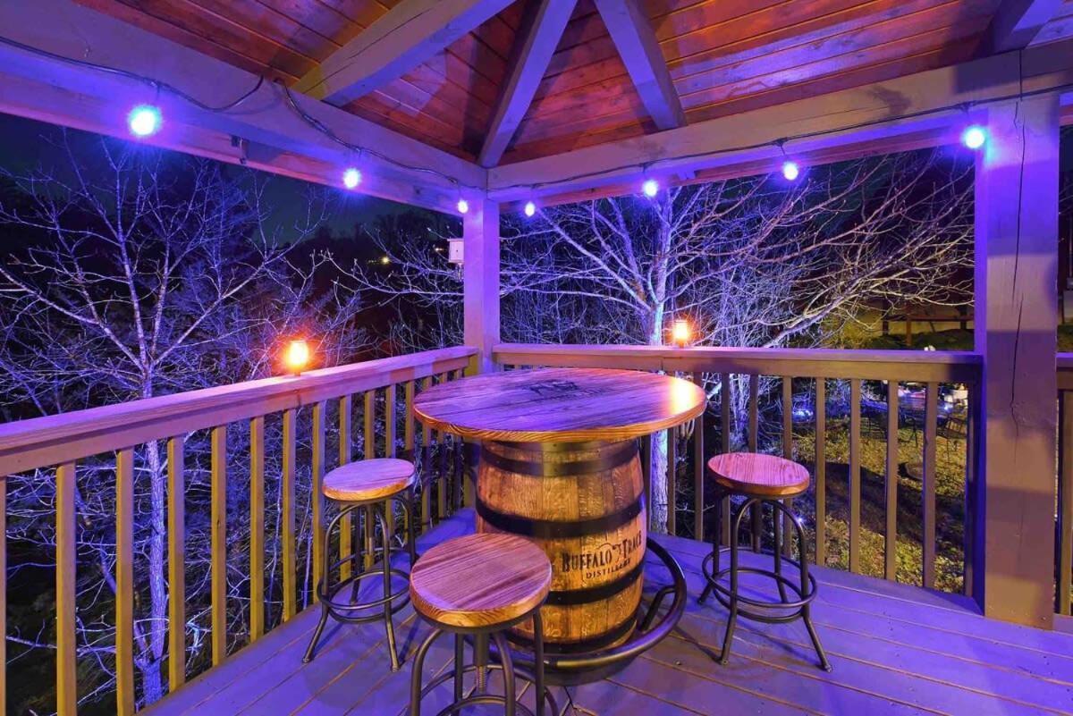 Ryes And Shine Bootlegger'S Cabin! Hot Tub* Pool* Arcade* Billiards *Ev * Pet Friendly سيفيرفيل المظهر الخارجي الصورة