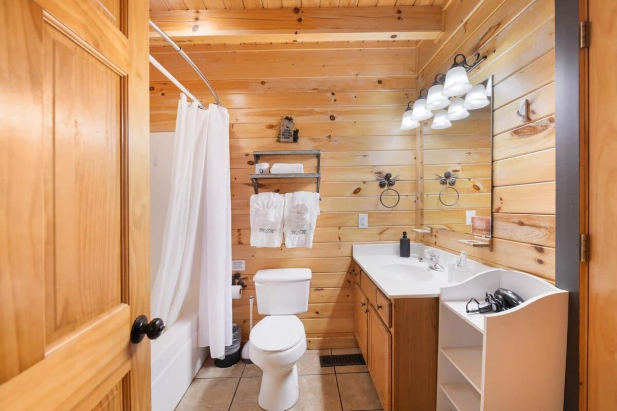 Ryes And Shine Bootlegger'S Cabin! Hot Tub* Pool* Arcade* Billiards *Ev * Pet Friendly سيفيرفيل المظهر الخارجي الصورة
