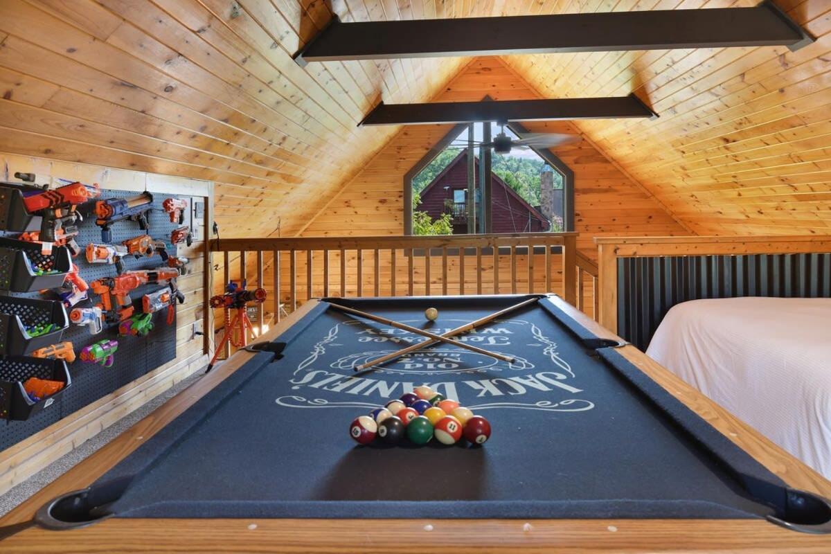 Ryes And Shine Bootlegger'S Cabin! Hot Tub* Pool* Arcade* Billiards *Ev * Pet Friendly سيفيرفيل المظهر الخارجي الصورة