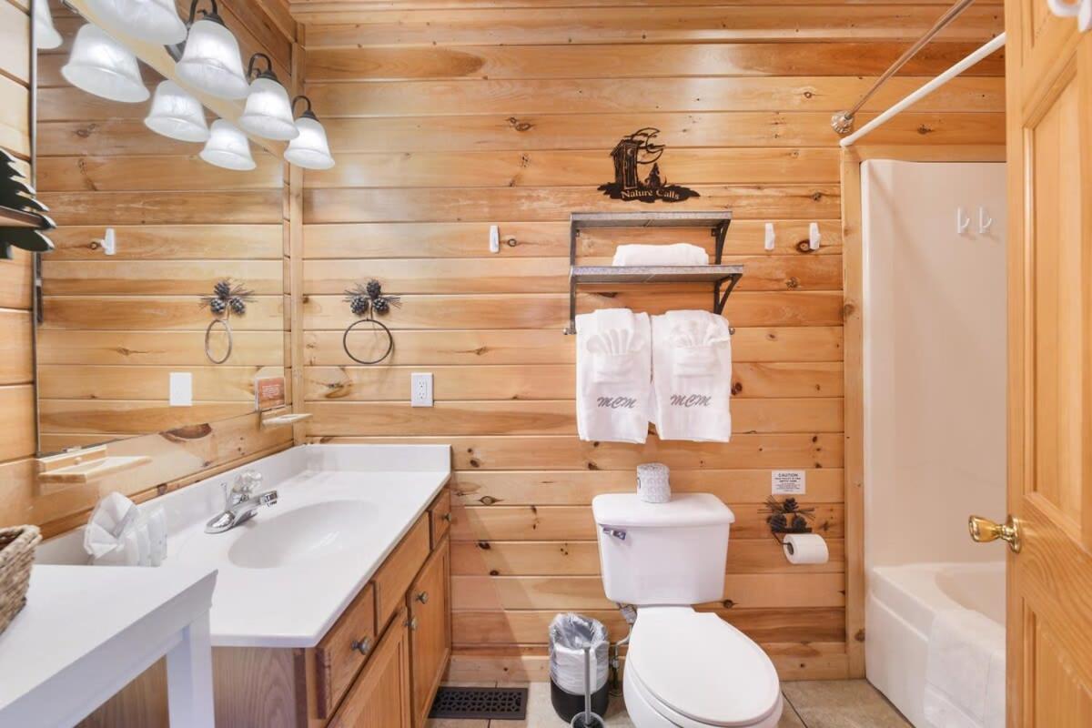 Ryes And Shine Bootlegger'S Cabin! Hot Tub* Pool* Arcade* Billiards *Ev * Pet Friendly سيفيرفيل المظهر الخارجي الصورة