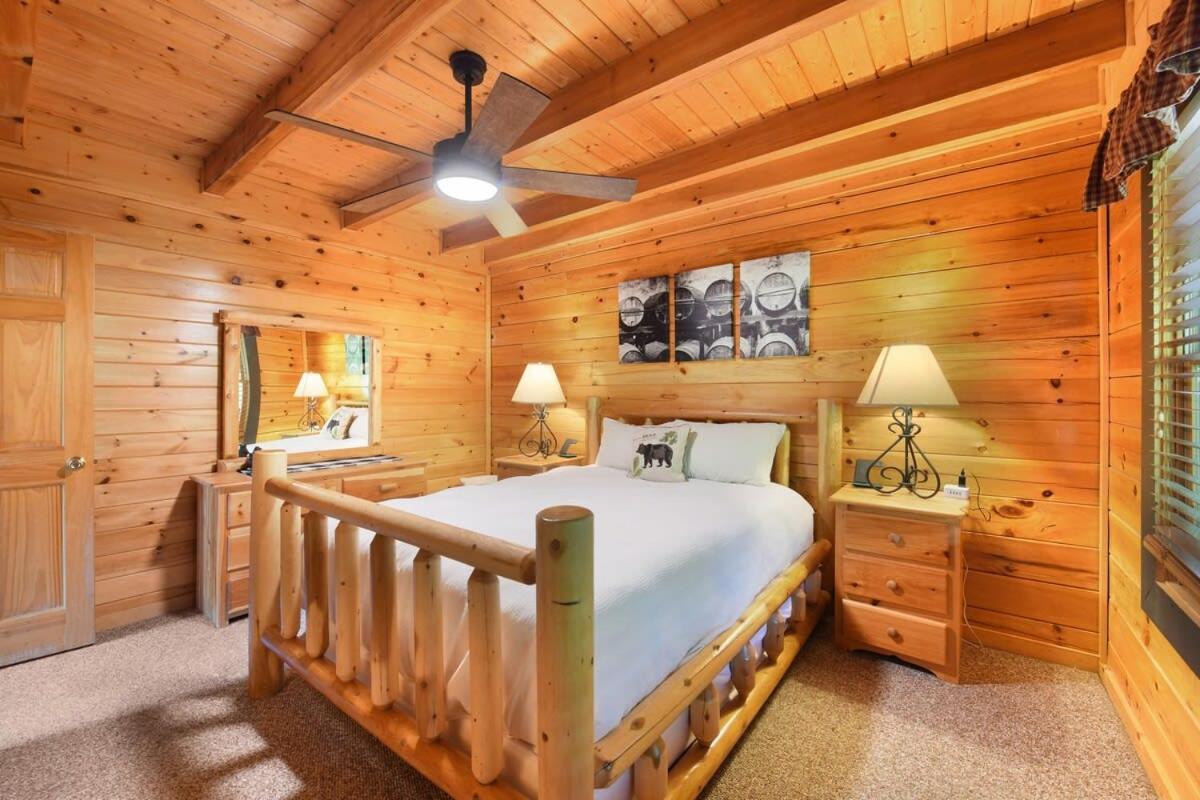 Ryes And Shine Bootlegger'S Cabin! Hot Tub* Pool* Arcade* Billiards *Ev * Pet Friendly سيفيرفيل المظهر الخارجي الصورة