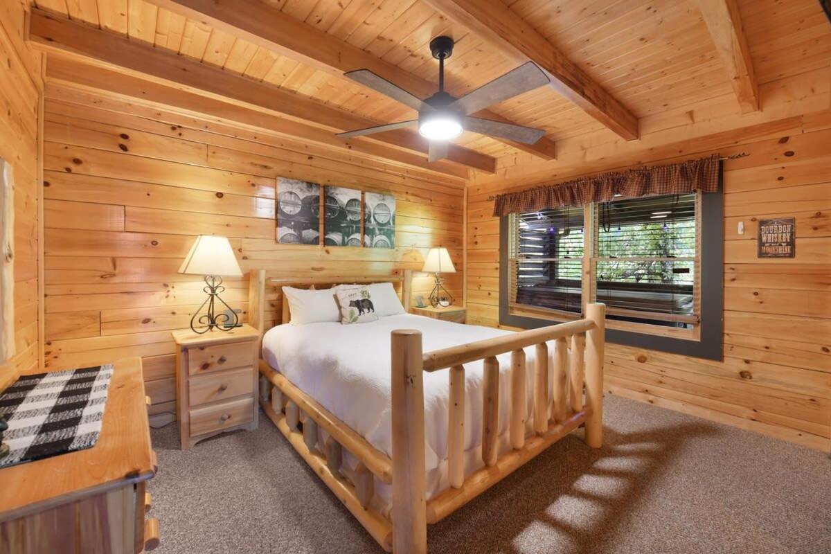 Ryes And Shine Bootlegger'S Cabin! Hot Tub* Pool* Arcade* Billiards *Ev * Pet Friendly سيفيرفيل المظهر الخارجي الصورة